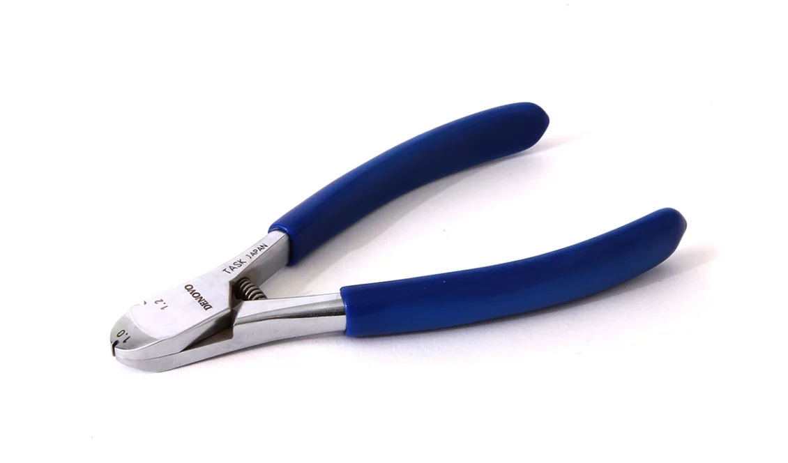 Denovo Dental Wire Shear for use trimming Chairside Space Maintainer Wires